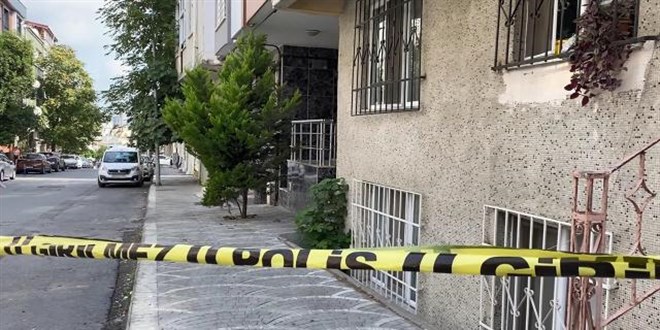 Eşini ve yeğenini öldürdü, kızını yaraladı