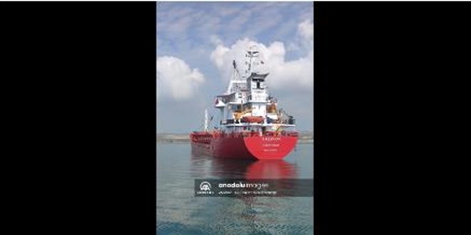 Çanakkale Boğazı girişinde kargo gemisi karaya oturdu