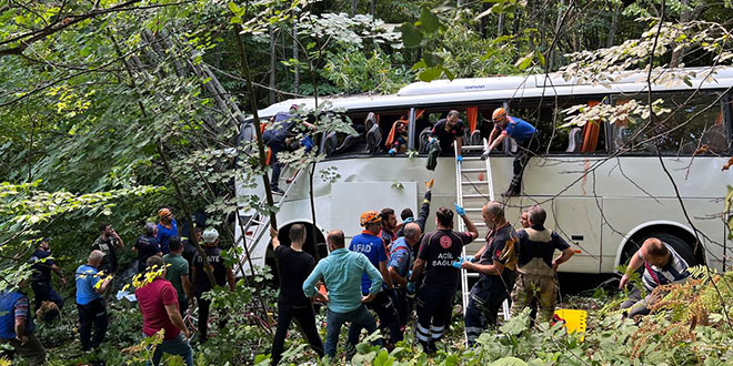 Tur otobüsü kazasında 5 kişi öldü, Savcılık soruşturma başlattı