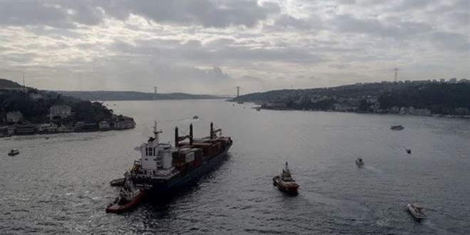 Boğazlardan geçiş ücreti 5 kat artıyor