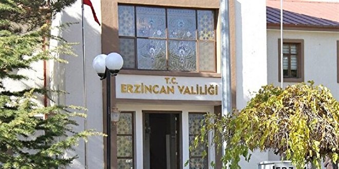 Valilikten solmaya başladığı iddia edilen 'Atatürk portresi' ile ilgili açıklama