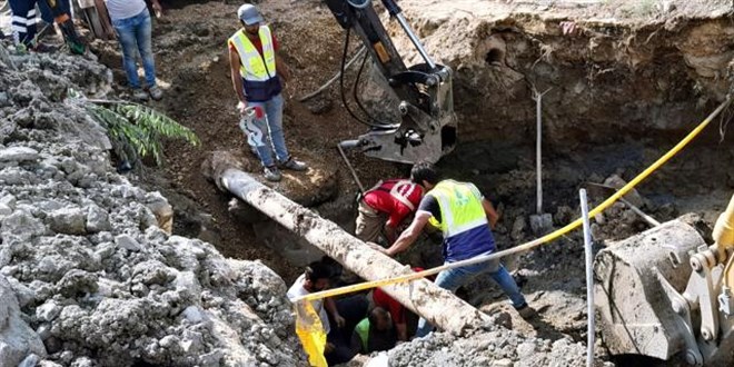 İstanbul'da altyapı çalışması sırasında bir işçi göçük altında kaldı