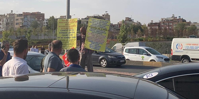 Ulaştırma Bakanı Karaismailoğlu'na protesto şoku