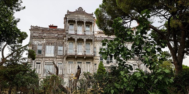 'Perili Köşk' 449 milyon 363 bin liraya satıldı