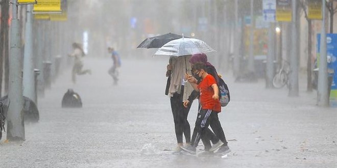 Batı Karadeniz için gök gürültülü sağanak uyarısı