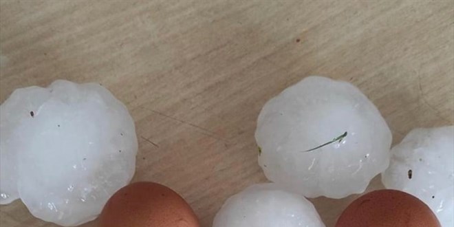 Kastamonu'ya yumurta büyüklüğünde dolu yağdı