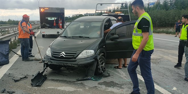 Kocaeli'de zincirleme trafik kazasında 3 kişi yaralandı
