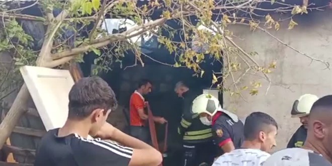 Bingöl'de çıkan yangında 6 ahır kullanılamaz hale geldi