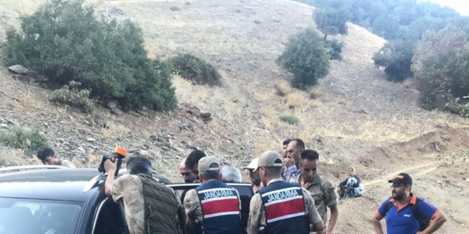 Gaziantep'te dağlık arazide mahsur kalan yaralı kadın kurtarıldı