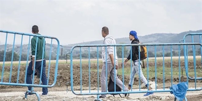Yunanistan Türkiye sınırındaki çelik bariyeri uzatacak! 180 kilometre olacak