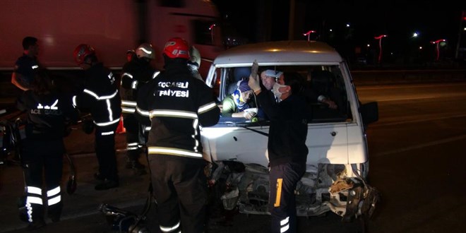 Babasının cenazesine giderken kaza yaptı, eşinin bacağı koptu