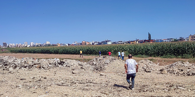Sağlık kontrolüne götürülen hırsızı kovalayan polis kendini vurdu