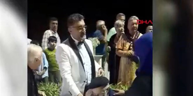 Rahats�zlanan Davetliye d���n sahibi doktor ilk yard�m yapt�