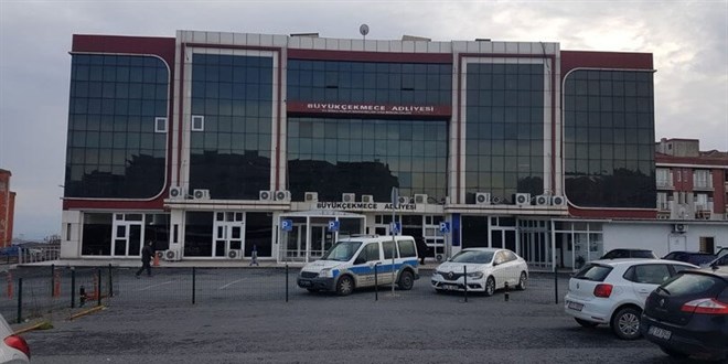 B�y�k�ekmece Cumhuriyet Ba�savc�l���ndan 'balkondan d���p �len �ocu�a' ili�kin a��klama