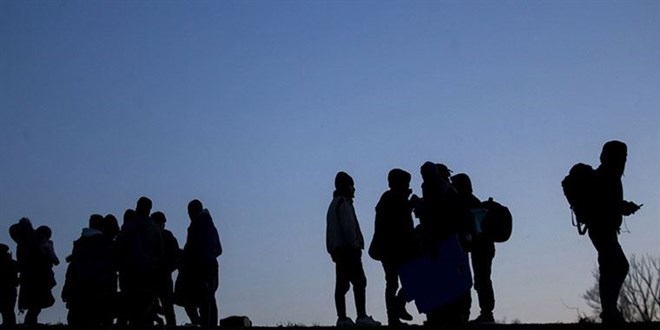 T�rkiye genelinde son bir haftada 3 bin 38 d�zensiz g��men s�n�r d��� edildi