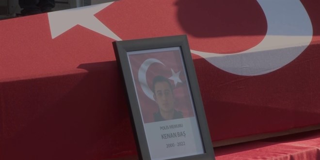 Meslektaşının silahının patlaması sonucu yaralanan polis vefat etti