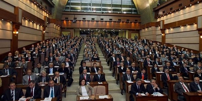 İBB Meclisi'nde CHP ile AK Parti arasında 'Sultan Vahdettin' tartışması