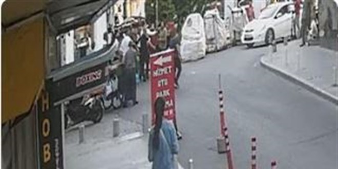 İstanbul'da avukata yumruk ve tekmeli saldırı kamerada