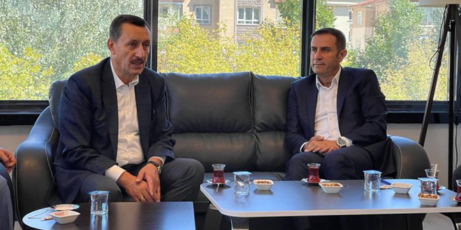 AK Partili İşler'den Pursaklara üniversite kazandırma çabasına destek