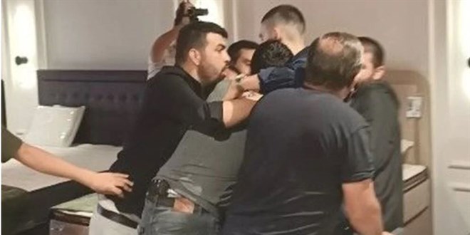 İndirimli telefon için silahla tehdit iddiası
