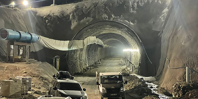 İnşaatı süren tünelde göçük: 2 işçi öldü, 1 işçi yaralı