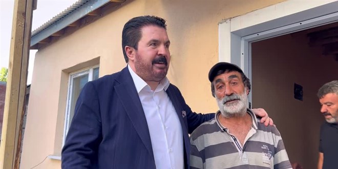 Ağrı'da iki aile, belediye ve hayırseverlerin desteğiyle ev sahibi oldu