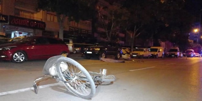 Konya'da alkoll src bisikletli adam ldrd 7 araca arpt