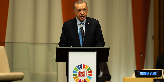 Erdoğan: Eğitim öğretimi tamamen ücretsiz sunan bir ülkeyiz