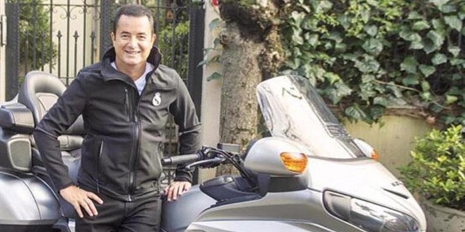 Acun Ilcal motor kazas yapt