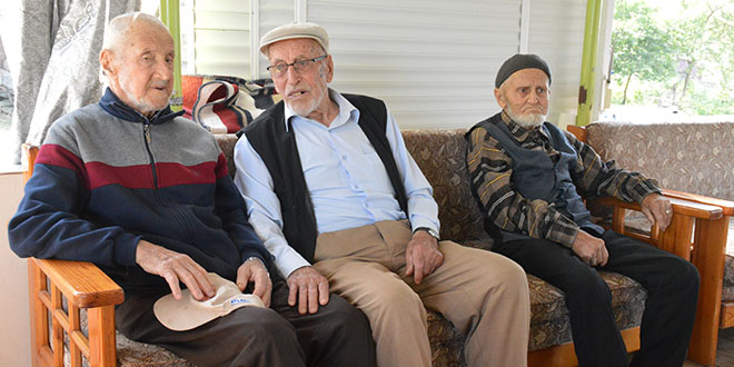 Bir asr� deviren asker arkada�lar�, 70 y�l sonra �zlem giderdi