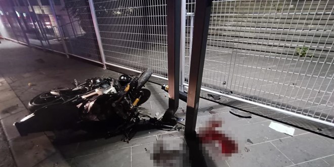 Seyir halinde olan iki motosikletli çarpıştı: 1 ölü, 1 ağır yaralı