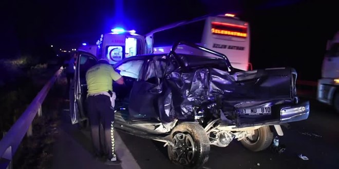 Adana'da tır ile pikabın çarpıştığı kazada 2 kişi öldü