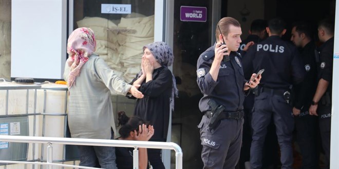 Tekstil at�lyesinde deh�et! Deva Partisi il�e ba�kan yard�mc�s� �ld�r�ld�