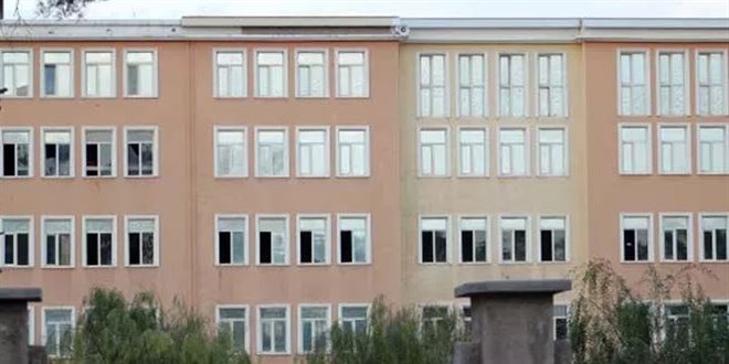 Arnavutluk'ta FETÖ iltisaklı ana okulu kapatıldı