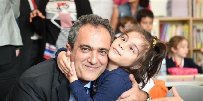Milli Eğitim Bakanı Özer ilham kaynağım dediği 'Asya'yı ziyaret etti