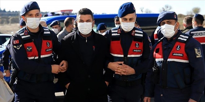 K�y�k�y Belediyesindeki 'r��vet' davas�nda 2 san�k tahliye edildi