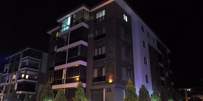 Balıkesir'de komşular arasında çıkan kavgada bıçaklanan baba ile oğlu öldü