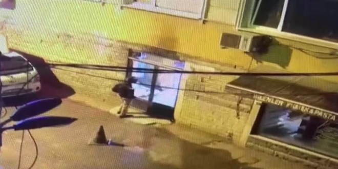 Bakırköy'de eski komşusunu satırla öldürdüğü belirlenen zanlı yakalandı
