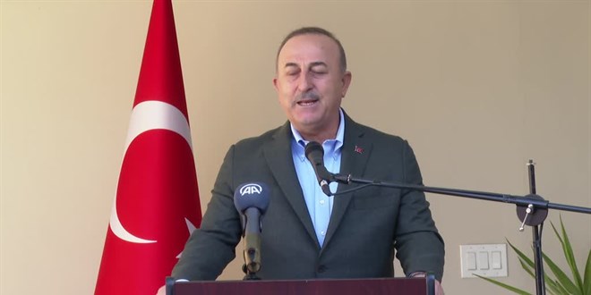 Dışişleri Bakanı Çavuşoğlu, Türkiye'nin Los Angeles Başkonsolosluğu'nda konuştu
