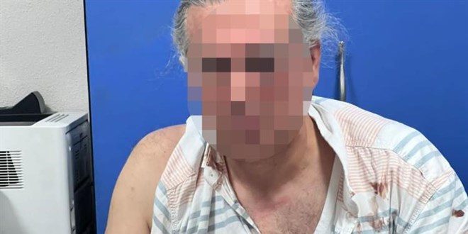 Doktorun bir kuzenini öldürüp, 2 kuzenini de yaraladığı anlar kamerada