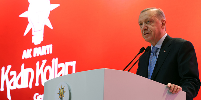 'Tüm kesimlerin gelirlerini yılbaşında ciddi şekilde tekrar yükselteceğiz'