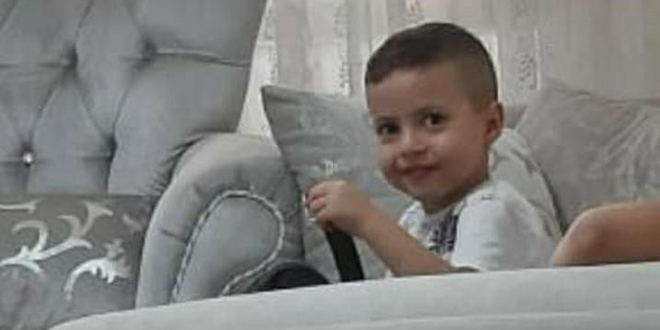 Okuldan dönen 6 yaşındaki Ömer, aracın altında kalarak hayatını kaybetti