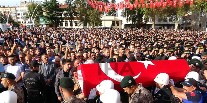Şehit özel harekat polisi son yolculuğuna uğurlandı