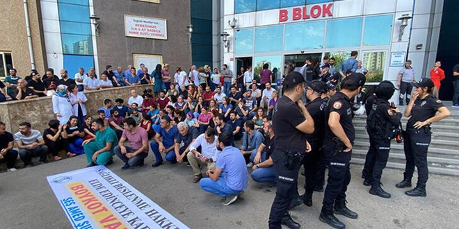 Hastanede 'yemek boykotu' tartışmasında tabancayla ateş edildi