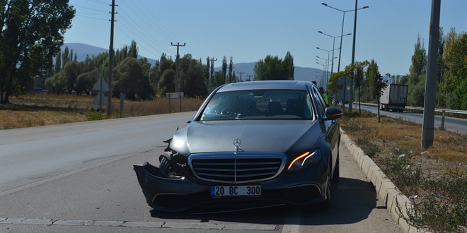 AK Parti Milletvekili Nilgün Ök, Afyonkarahisar'da trafik kazasında yaralandı