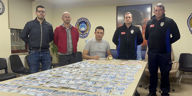 Yalova'da zabıta denetiminde dilencinin üzerinden 12 bin lira çıktı