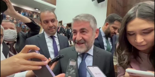 Bakan Nebati'den 'dalga geçenlerere' cevap: O zaman nörologlara gitsinler