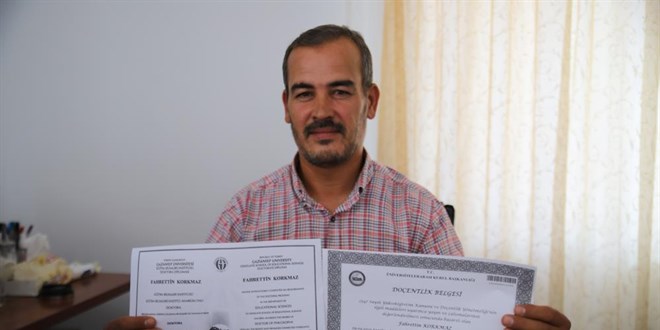 İlkokulda 'doçent' öğretmen
