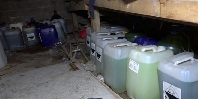 Patronunu bidon bidon soydu! Akılalmaz hırsızlık olayı