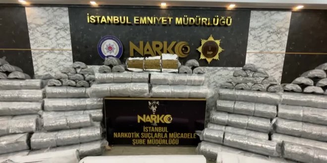 Meksika'dan gelen gemide 1 ton 580 kilo uyuşturucu ele geçirildi